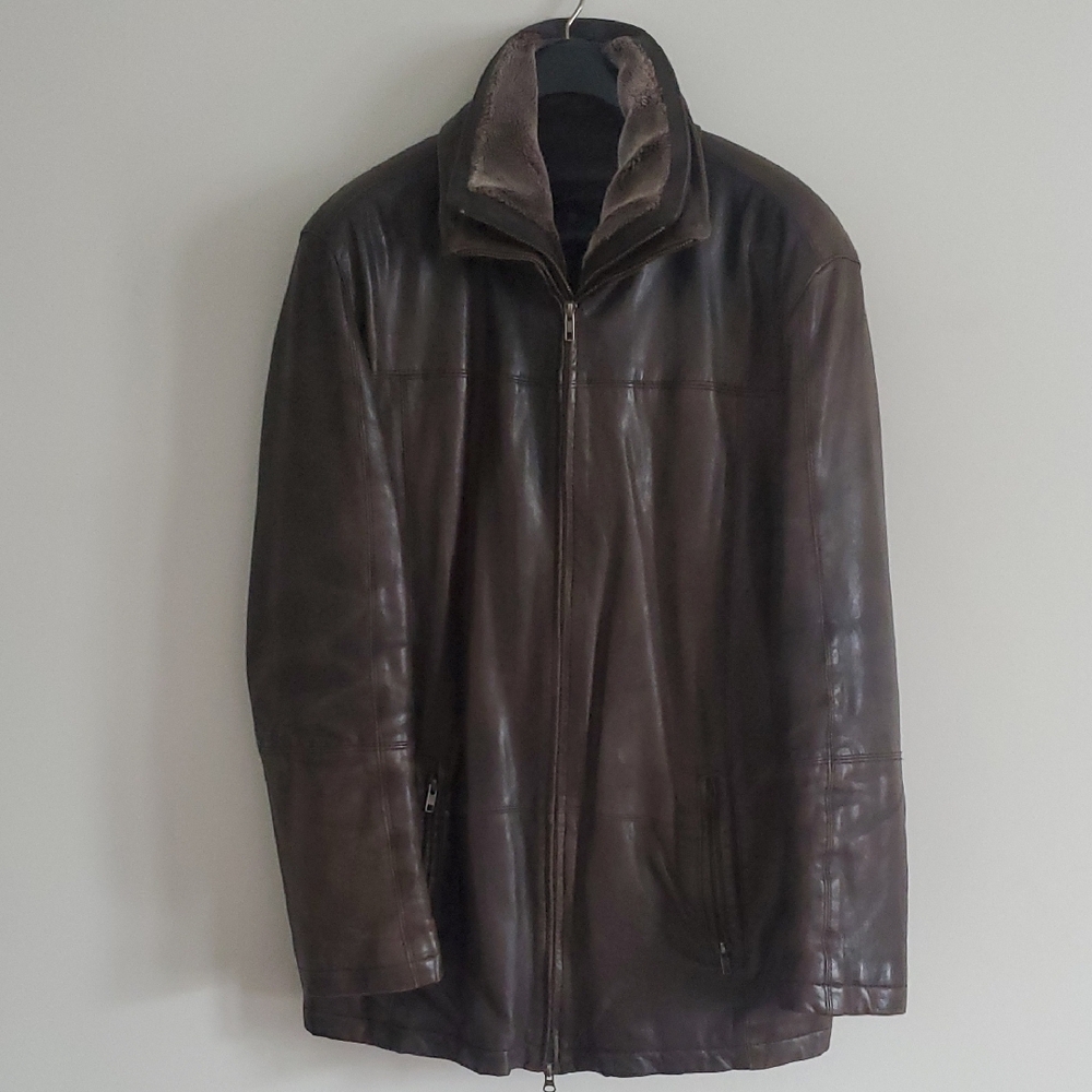Danier Men's Brown Leather Jacket Medium
